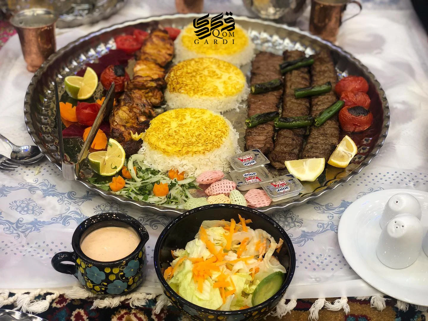سینی لذیذ رستوران باغ صبا